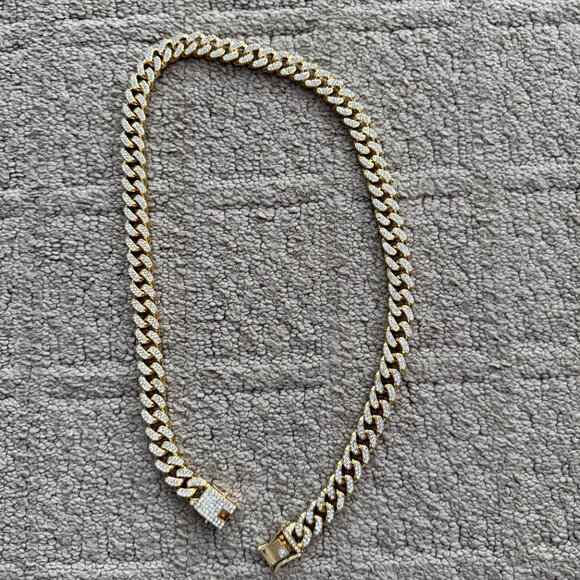 Gold and Silver Sparkly Chain! - Picture 5 of 5